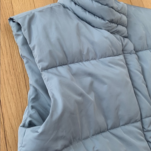 Urban Outfitters Corrine Puffer Vest Size Large Light Blue - Picture 5 of 13